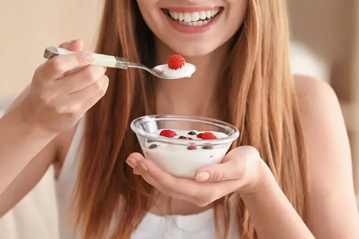 Ăn Sữa Chua Trước Khi Ngủ Có Tốt Không
