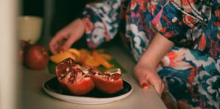 Bà Bầu Ăn Lựu Có Nên Bỏ Hạt Không