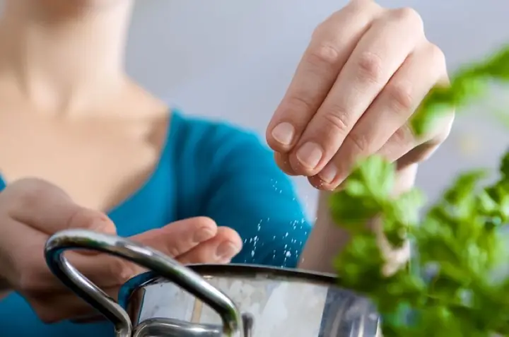Bà Bầu Ăn Mặn Có Sao Không