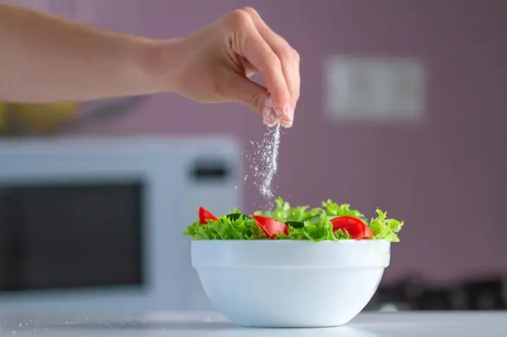Bà Bầu Ăn Mặn Có Sao Không