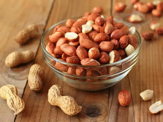 Bà Bầu Có Nên Ăn Đậu Phộng Luộc
