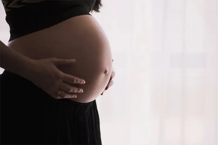 Bà Bầu Có Nên Dùng Đèn Xông Tinh Dầu Bà Bầu Có Nên Dùng Đèn Xông Tinh Dầu