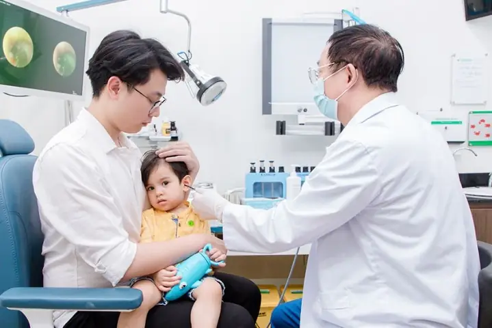 Bác Sĩ Hoàng Anh Tai Mũi Họng