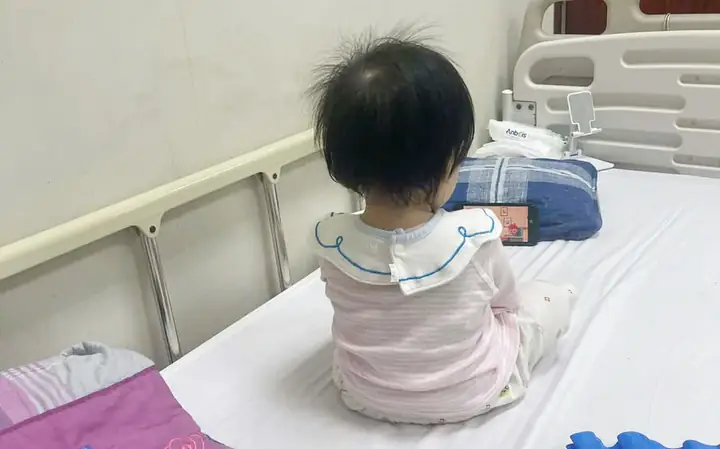 Bác Sĩ Hùng Ở Phố 8 3