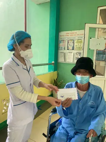 Bác Sĩ Lan Phòng Khám Cây Thông Xanh