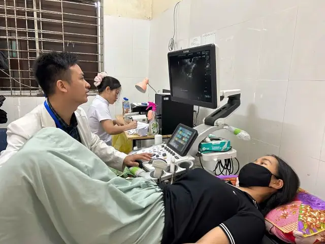 Bác Sĩ Miền Khám Phụ Khoa
