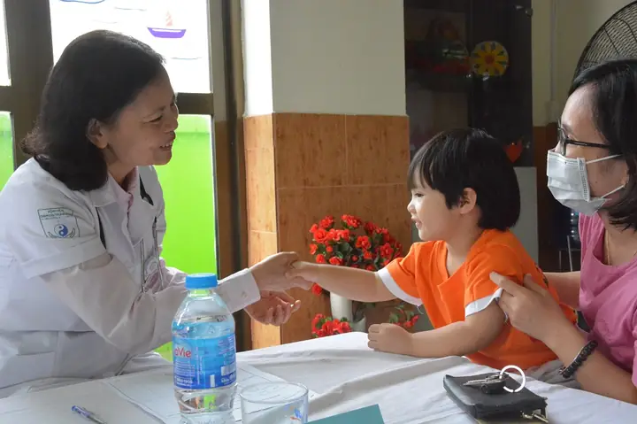 Bác Sĩ Tư Vấn Nhi Khoa