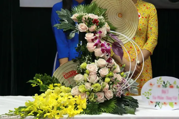 Bài Thuyết Trình Cắm Hoa 20 10