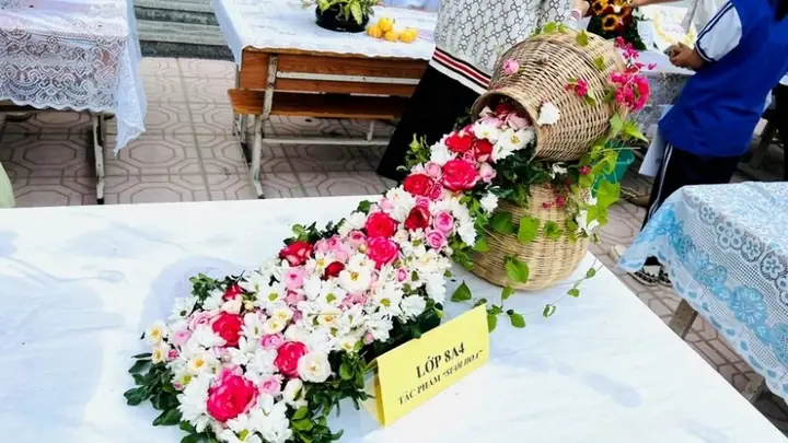 Bài Thuyết Trình Cắm Hoa Theo Chủ Đề 20 10