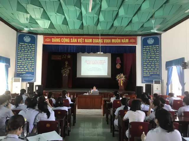 Bài Thuyết Trình Về Sách Vải