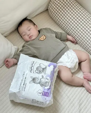Ban Đêm Có Nên Thay Bỉm Cho Bé Ban Đêm Có Nên Thay Bỉm Cho Bé
