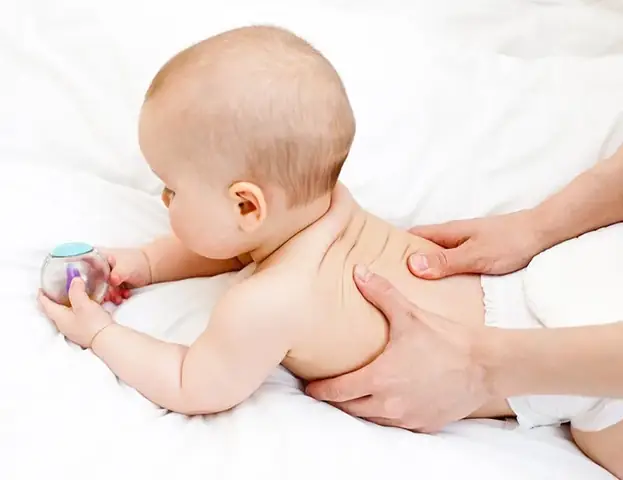 Bao Nhiêu Tháng Trẻ Biết Lật