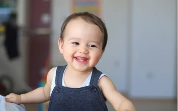 Bé 1 Tuổi Chưa Biết Đi