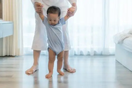 Bé 12 Tháng Chưa Biết Đi