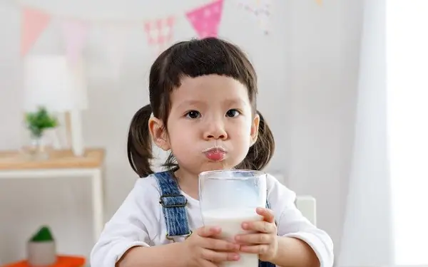 Be 2 Tuổi Uống Bao Nhiêu Ml Sữa Mỗi Ngày