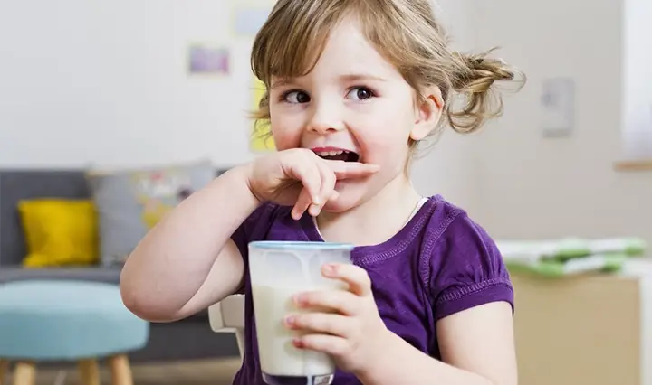 Bé 3 Tuổi Có Nên Uống Sữa Bột