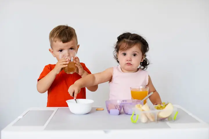 Bé 6 Tháng Uống Được Nước Cam Chưa