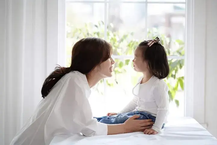 Bé Bắt Đầu Đi Học Mầm Non