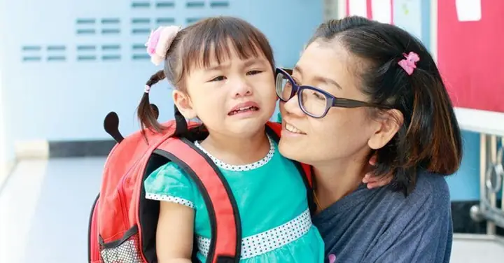 Be Di Nha Tre Khoc Nhieu Be Di Nha Tre Khoc Nhieu