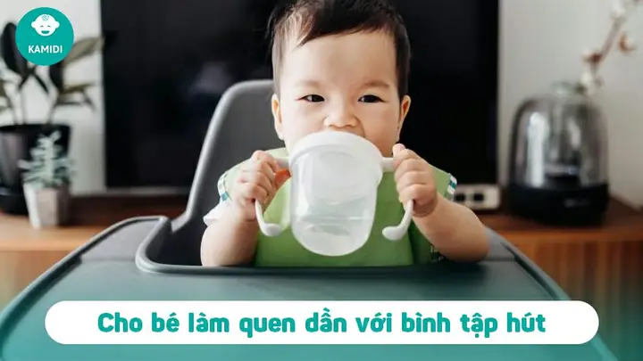 Bé Mấy Tháng Dùng Bình Tập Uống