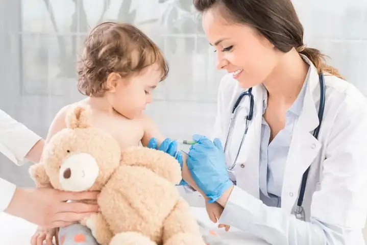 Bé Ngủ Nhiều Sau Khi Tiêm Phòng