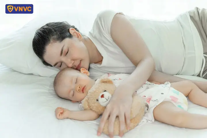 Bé Ngủ Nhiều Sau Khi Tiêm Phòng