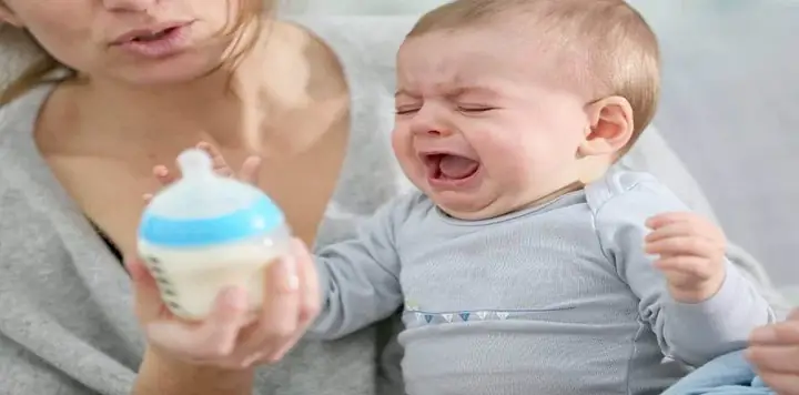 Bé Quấy Khóc Khi Bú Bình