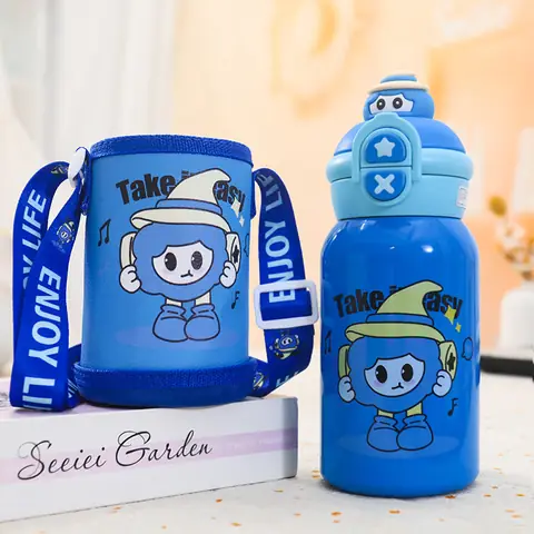 Bình Nước Có Quai Đeo Cho Bé