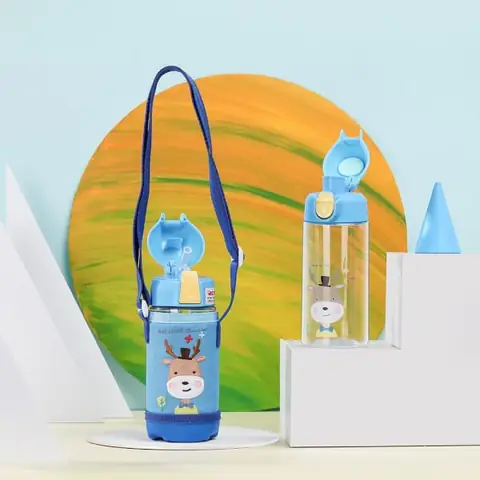 Bình Nước Có Quai Đeo Cho Bé