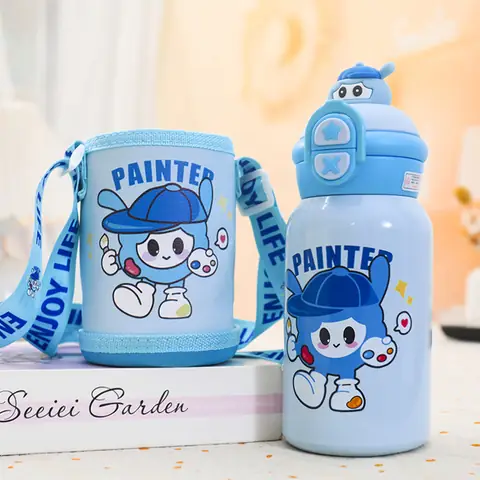 Bình Nước Có Quai Đeo Cho Bé