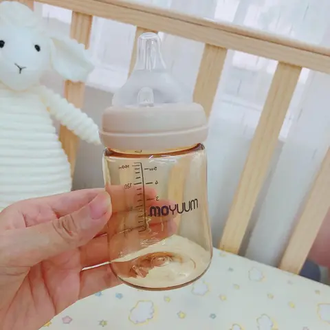 Bình Sữa Có Van Chống Sặc
