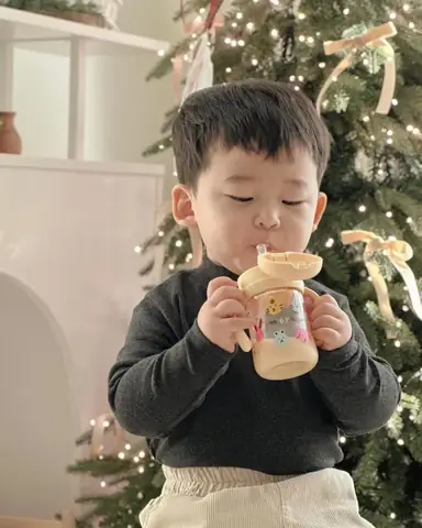 Bình Uống Nước Cho Bé Mang Đi Học