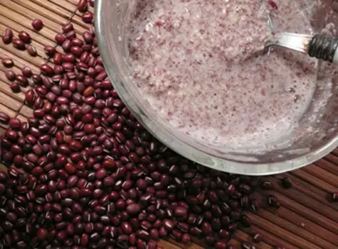 Bột Đậu Đỏ Với Dầu Dừa