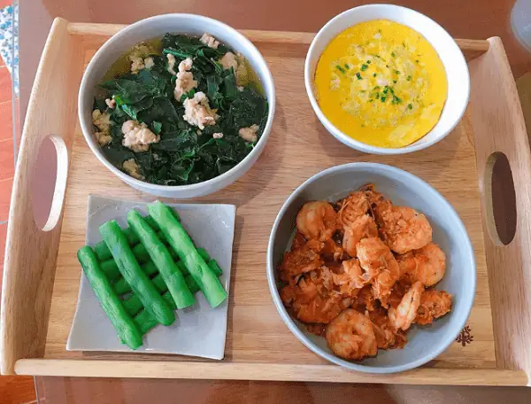 Bữa Cơm Cho Bà Đẻ Sau Sinh Mổ