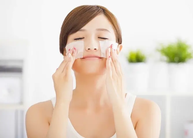 Các Bước Chăm Sóc Da Dầu Mụn Mùa Hè