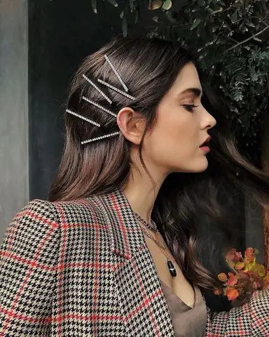 Các Kiểu Tóc Với Kẹp Tăm Màu Các Kiểu Tóc Với Kẹp Tăm Màu