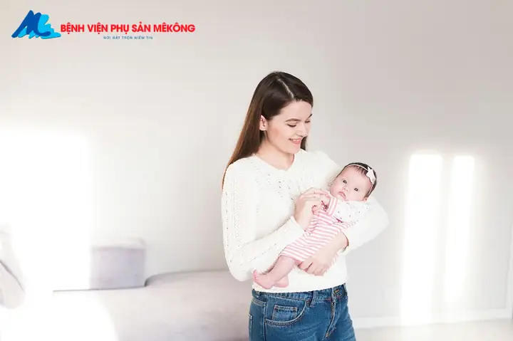 Cách Bồng Trẻ 2 Tháng Tuổi