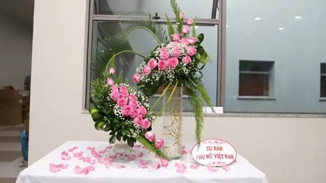 Cách Cắm Hoa Ngày Phụ Nữ Việt Nam