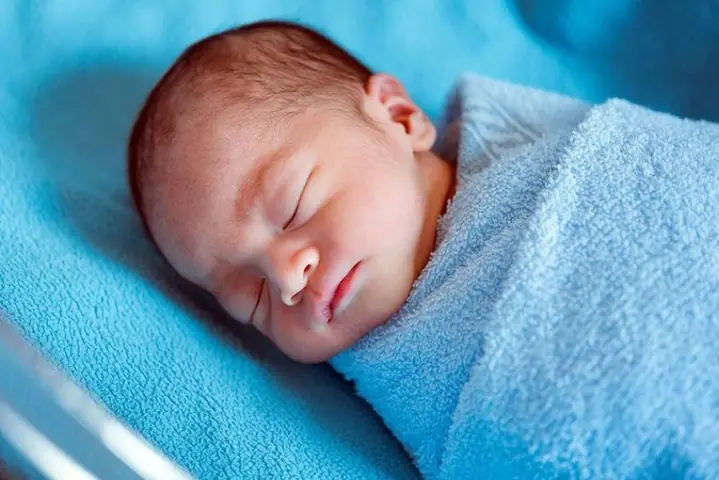 Cách Chăm Sóc Trẻ Sơ Sinh Dưới 2 Tháng Tuổi