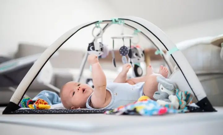 Cách Chơi Với Trẻ 3 Tháng Tuổi