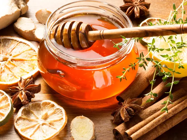 Cách Đắp Mặt Nạ Mật Ong Với Chanh