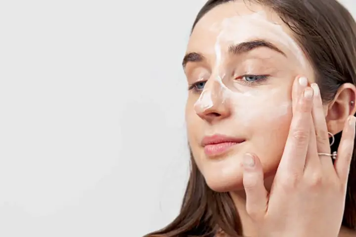Cách Dùng Kem Dưỡng Da Và Kem Chống Nắng
