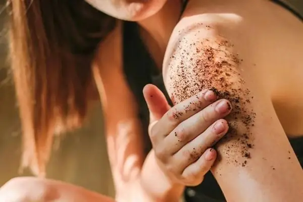 Cách Dùng Kem Tẩy Da Chết Toàn Thân
