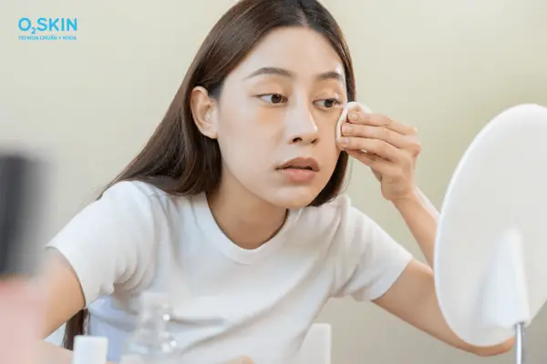 Cách Dùng Nước Muối Sinh Lý Trị Mụn