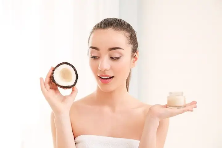 Cách Dưỡng Trắng Da Mặt Bằng Dầu Dừa