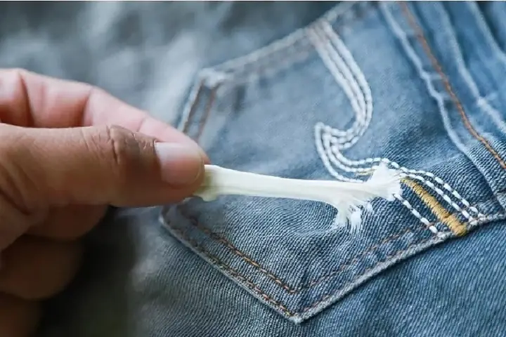 Cách Giặt Kẹo Cao Su Dính Vào Quần Áo