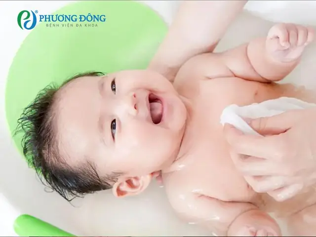 Cách Giữ Ẩm Da Cho Trẻ Sơ Sinh Cách Giữ Ẩm Da Cho Trẻ Sơ Sinh