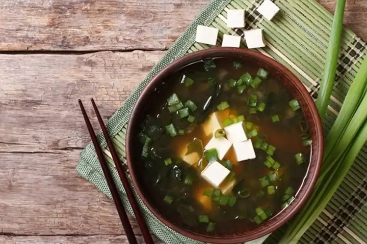 Cách Làm Canh Rong Biển Đậu Phụ