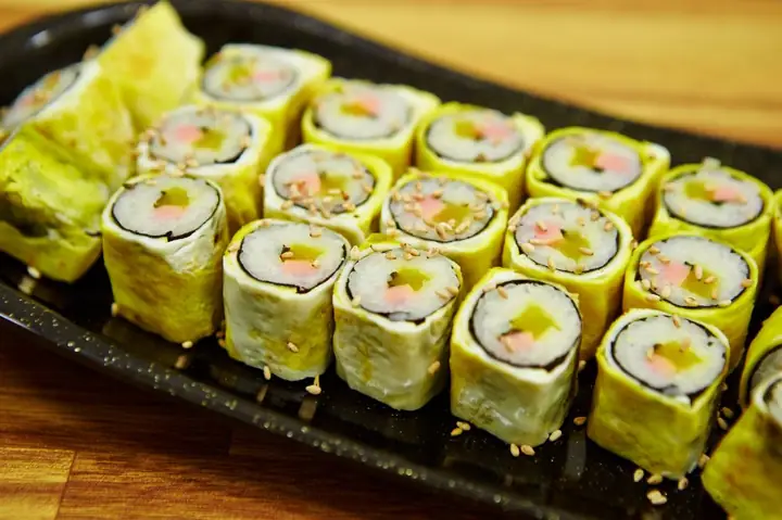 Cách Làm Com Cuộn Cho Bé Ăn Dặm