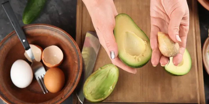 Cách Làm Mặt Nạ Bơ Trị Nám